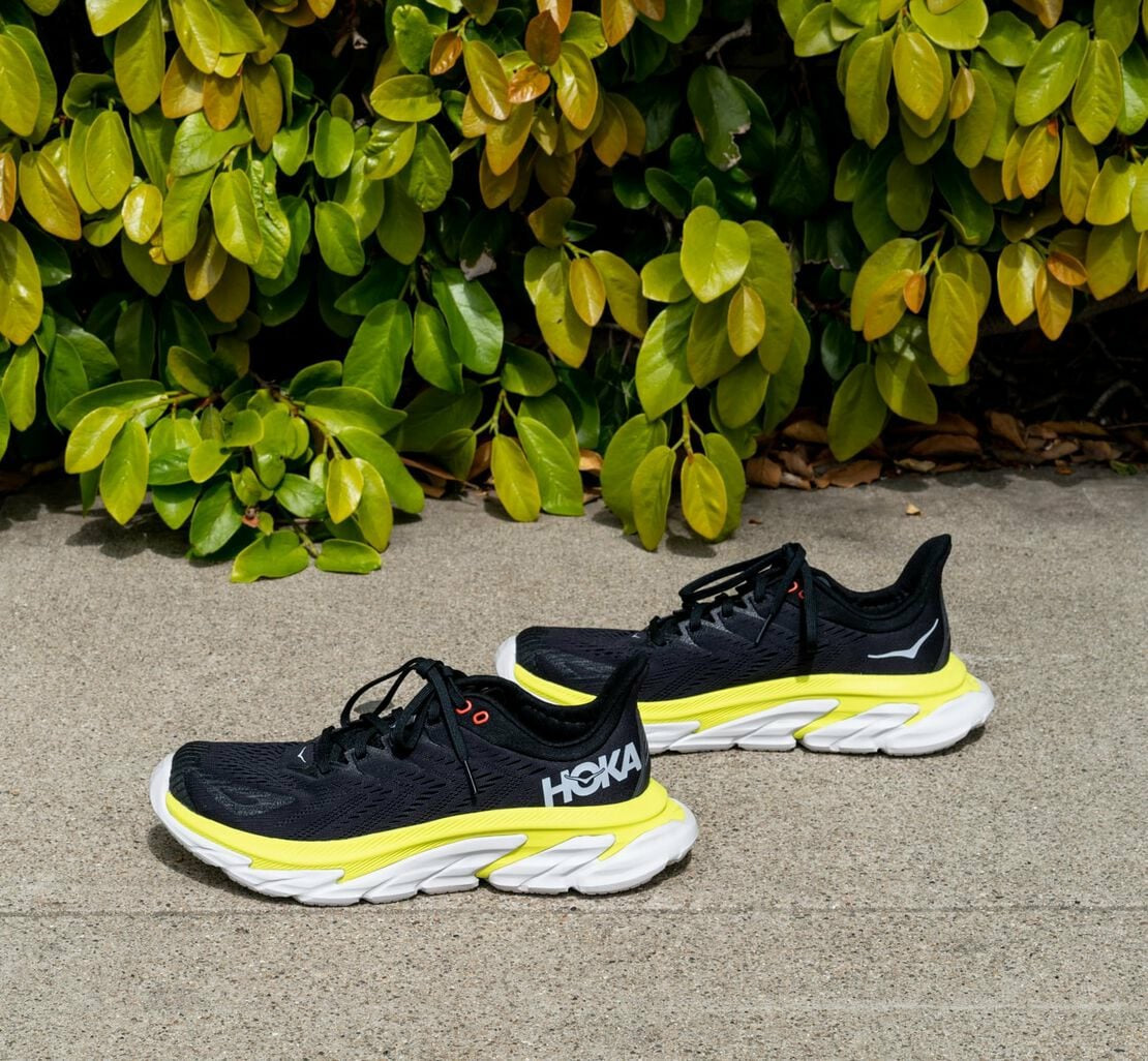 HOKA|Men's Clifton Edge Anthracite / Evening Primrose