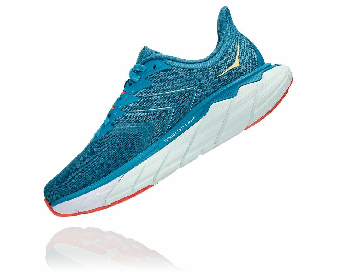 HOKA|Women's Arahi 5 Mosaic Blue / Luminary Green